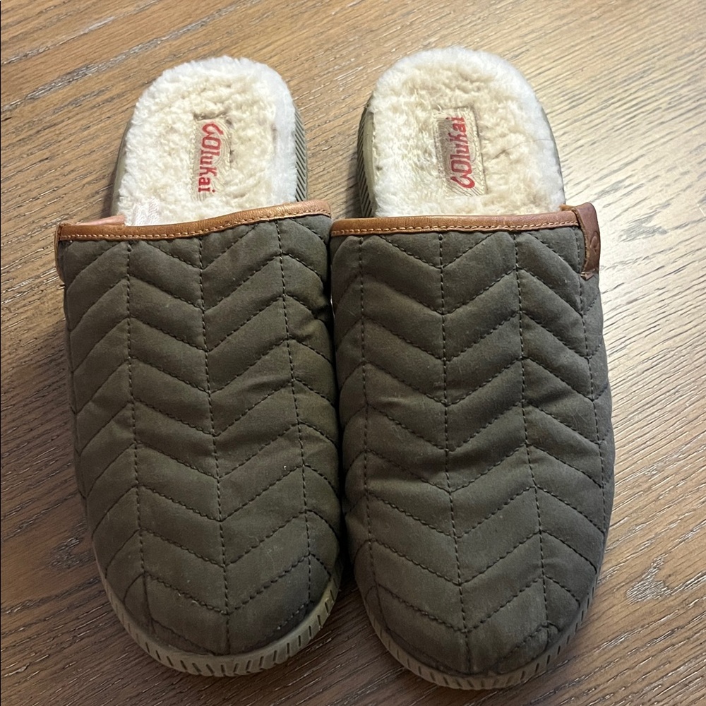 OluKai Mua‎ Quilted Slip-On Mule Slippers with Shearling Lining Men’s Size 10